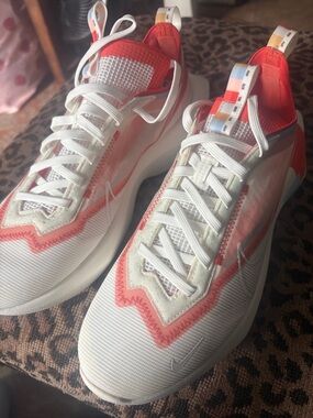 Nike White and Coral Low-Profile Athletic Sneakers. NWT women’s.